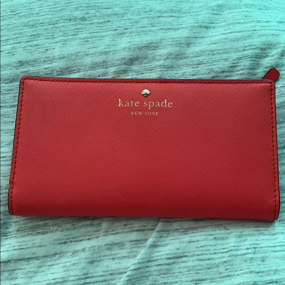 kate spade Handbags - Kate spade button long wallet